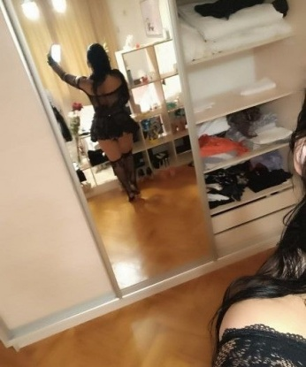 В Москве я считаю себя доброжелательной и покладистой, всегда готовой исполнить все твои сокровенные желания и фантазии. Мои услуги включают классический секс, оральный секс, эротический массаж и многое другое. Со мной ты точно получишь незабываемые моменты наслаждения и расслабления. Загляни в мои отзывы и увидишь, что мое качество обслуживания находится на высшем уровне. Фото в моем профиле – настоящие, а ты сам можешь убедиться в этом, встретившись со мной. Жду твоего звонка, чтобы порадовать тебя всеми возможными способами. 🌹💋 2055, 44 года